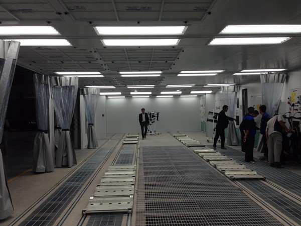 Sheet metal spray line w